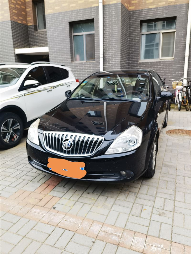 出售自家一手別克凱越自動擋轎車